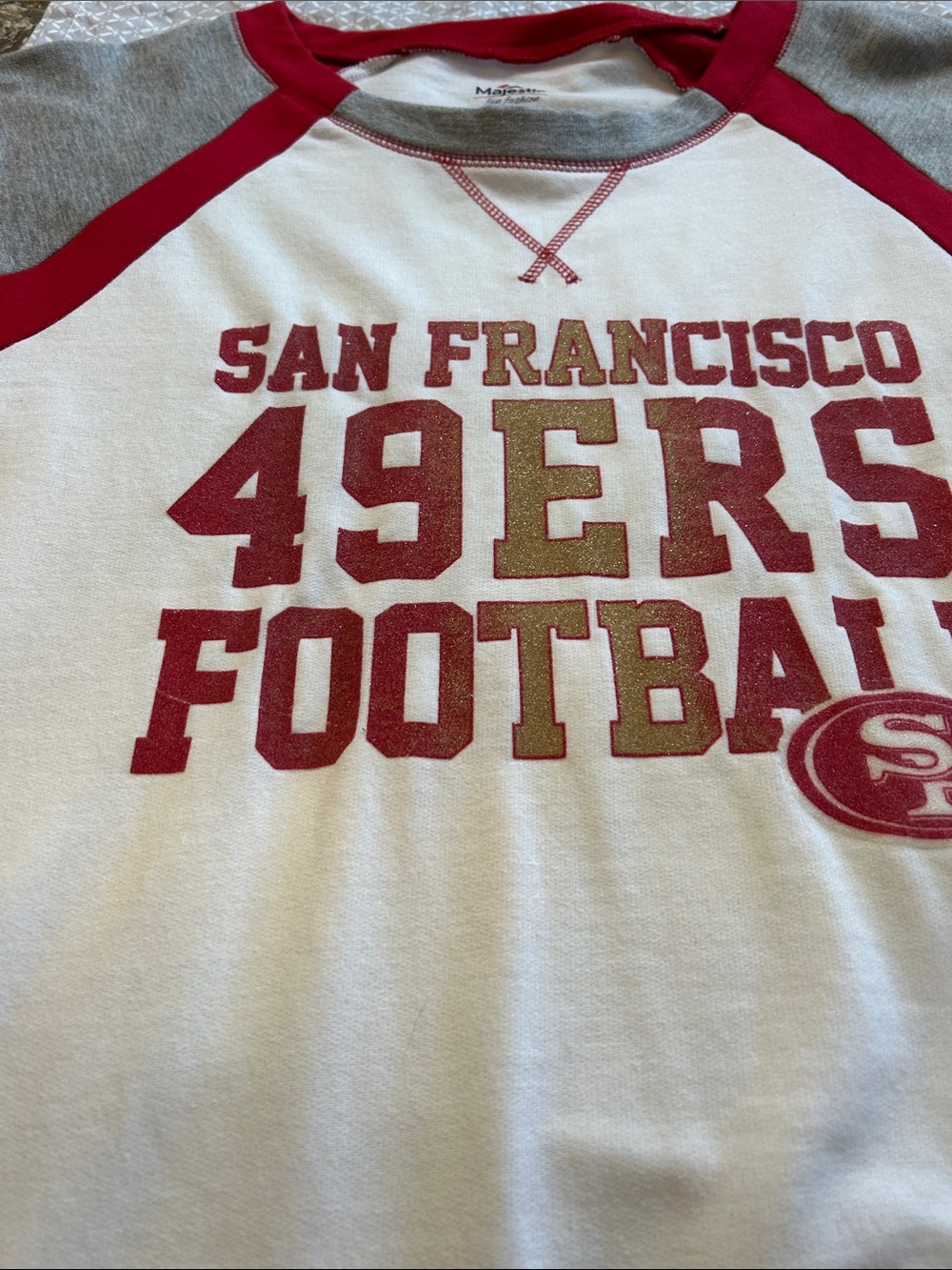 Size m Majestic San Francisco 49ers Raglan Sweatshirt in White, Red & Gray